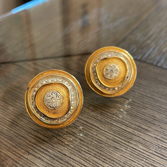 Vintage Gold-tone Round Button Clip Earrings with Rhinestones Modern Design - Picture 9 of 11